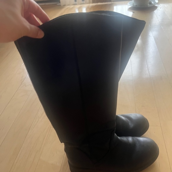 Ugg leather boots - Picture 2 of 3